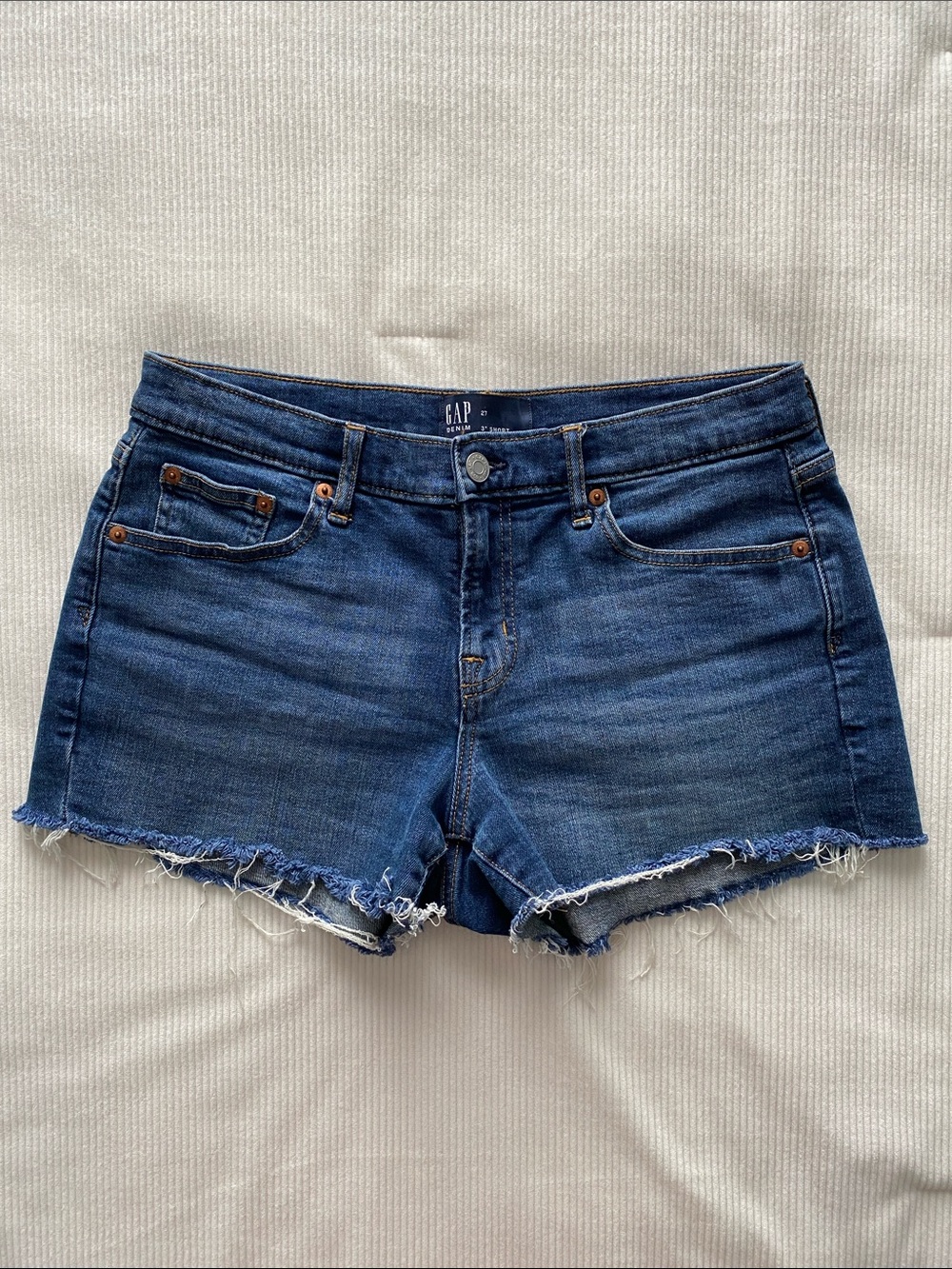 GAP Blue Jean Frayed Hem Denim Shorts - Women's 4/27